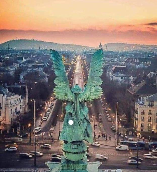 Parisian Soul In The Heart Of Budapest Extérieur photo